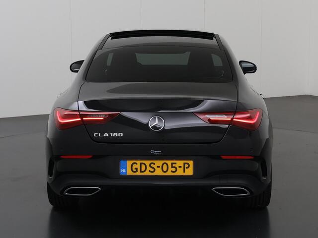 Mercedes-Benz CLA-KLASSE 180 Star Edition AMG Line | Camera | Panorama dak | Sfeerverlichting | Nightpakket | AMG!