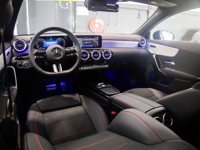 Mercedes-Benz CLA-KLASSE Shooting Brake 180 AMG Line Panorama dak