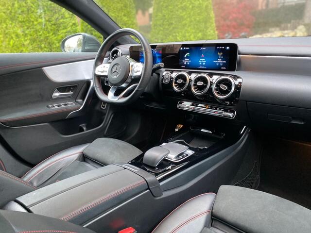 Mercedes-Benz CLA-KLASSE CLA 200 AMG Business Solution orig. NL auto Night pakket Widescr