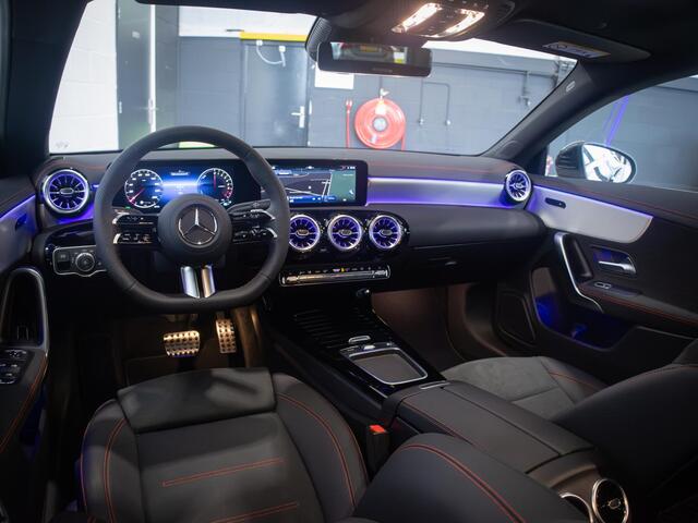 Mercedes-Benz CLA-KLASSE Shooting Brake 250 e AMG Line Panorama dak