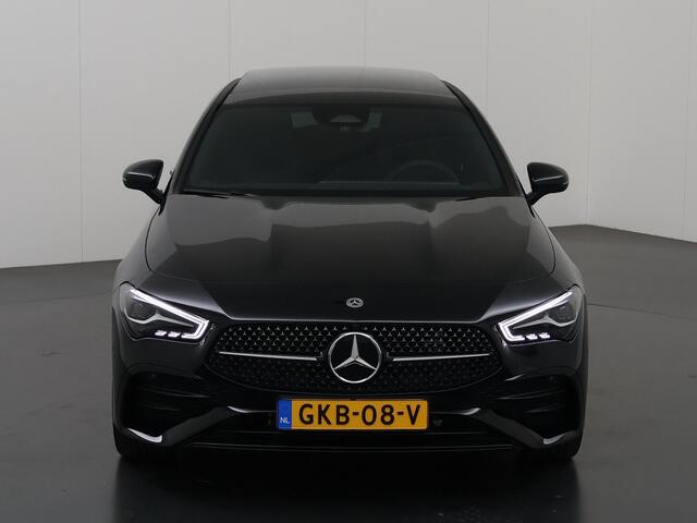 Mercedes-Benz CLA-KLASSE Shooting Brake 250 e Star Edition AMG Line Plus | Panoramaschuifdak | MULTIBEAM LED | Nightpakket | Sfeerverlichting | Multispaak Velgen