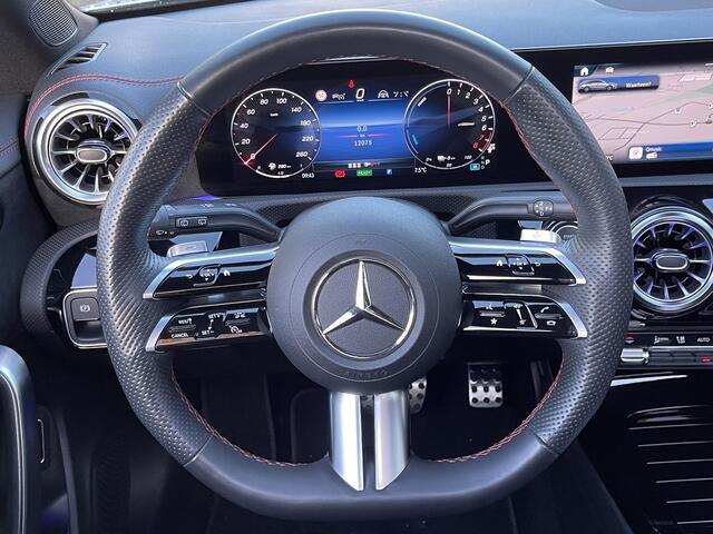 Mercedes-Benz CLA-KLASSE Shooting Brake 250 e AMG Line 19"/Panoramadak/Matrix LED/Stoel + stuurverwarming + memory/Apple Carplay & Android Auto/Adaptieve cruise/Dodehoek