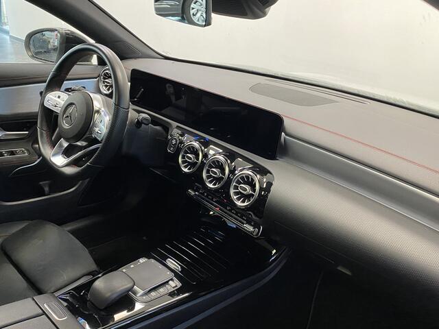 Mercedes-Benz CLA-KLASSE 180 Business Solution AMG Panoramadak Sfeerverlichting 18LMV Cruise control DAB+