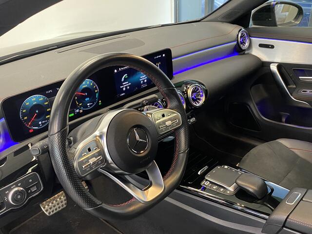 Mercedes-Benz CLA-KLASSE 250 e Business Solution AMG Limited 218PK VCP Panoramadak Navigatie Sfeerverlichting Cruise Control Stand kachel DAB+