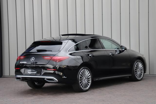 Mercedes-Benz CLA-KLASSE Shooting Brake 250e AMG | Aut8 | 218PK | Head-up | Keyles-go | Leder | Burmester | Memory | ACC | Panoramadak | Sfeerverlichting | 2024.