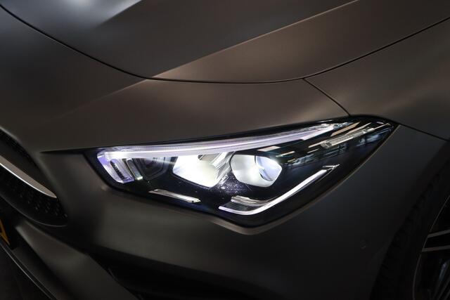 Mercedes-Benz CLA-KLASSE 180 Business Solution Luxery Sfeer verlichting Panoramadak, Ambi light, Navigatie, 18LMV, Matte kleur 2 jaar garantie mogelijk* (vraag naar de voorwaarden)