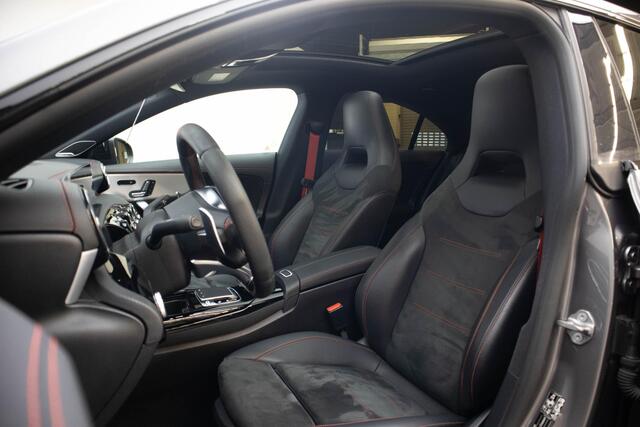 Mercedes-Benz CLA-KLASSE AMG 35 4MATIC Premium Plus 1e eigenaar | NL auto | Schuifdak | Sfeer | Head-up |