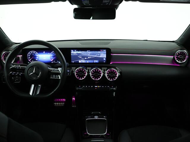 Mercedes-Benz CLA-KLASSE Shooting Brake 180 AMG Line | Achteruitrijcamera | Sfeerverlichting | Apple Carplay | Multispaaks Velgen | Inclusief 24 maanden MB Certified garantie voor Europa.