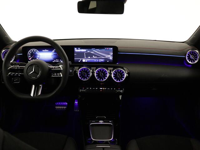 Mercedes-Benz CLA-KLASSE Shooting Brake 250 e Star Edition AMG Line | Trekhaak | Nightpakket | Sfeerverlichting | KEYLESS GO-comfortpakket | Dodehoekassistent | USB pakket plus | Parkeerpakket met achteruitrijcamera |