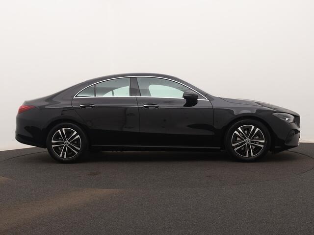 Mercedes-Benz CLA-KLASSE 180 Star Edition | Dodehoekassistent | KEYLESS GO | Parkeerpakket met achteruitrijcamera | Spiegelpakket | USB pakket plus | High-performance led-koplampen | Zitcomfortpakket |