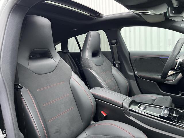 Mercedes-Benz CLA-KLASSE Shooting Brake 180 Star Edition AMG Line | Night Pakket | Panoramadak | Sfeerverlichting | Stoelverwarming | Achteruitrijcamera | Parkeersensoren | Elektrisch Inklapbare Buitenspiegels