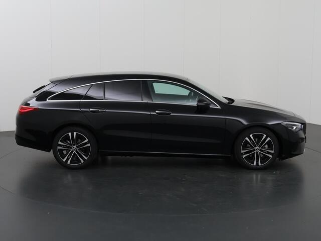 Mercedes-Benz CLA-KLASSE 180 Shooting Brake Star Edition Luxury Line | Privacy glas | 18-Inch | Media display | Keyless-Go | Easy-Pack | LED