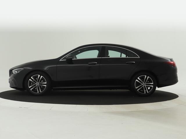 Mercedes-Benz CLA-KLASSE 180 Star Edition | Parkeerpakket met achteruitrijcamera | KEYLESS GO | Dodehoekassistent | USB pakket plus | Verwarmde stoelen vooraan |