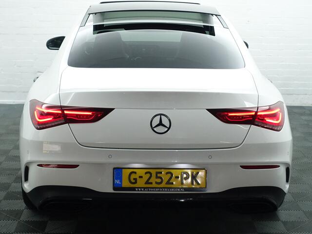 Mercedes-Benz CLA-KLASSE 180 AMG Night Edition Aut- Panodak I Sfeerverlichting I Camera I Xenon Led I Sport Leder