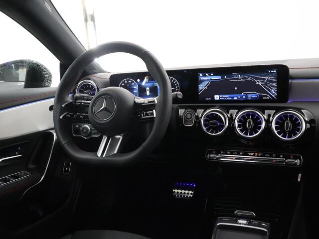 Mercedes-Benz CLA-KLASSE 250 e Shooting Brake Star Edition AMG Line | Panoramaschuifdak | MULTIBEAM LED | Nightpakket | Sfeerverlichting | Multispaak Velgen
