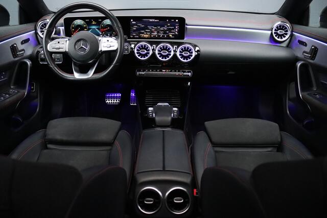 Mercedes-Benz CLA-KLASSE 180 AMG Line Aut7 | Panoramadak | Memory | Sfeerverlichting | Camera | Advanced Sound System | Keyless Go | Zitcomfortpakket | Cruise Control | Multibeam LED |