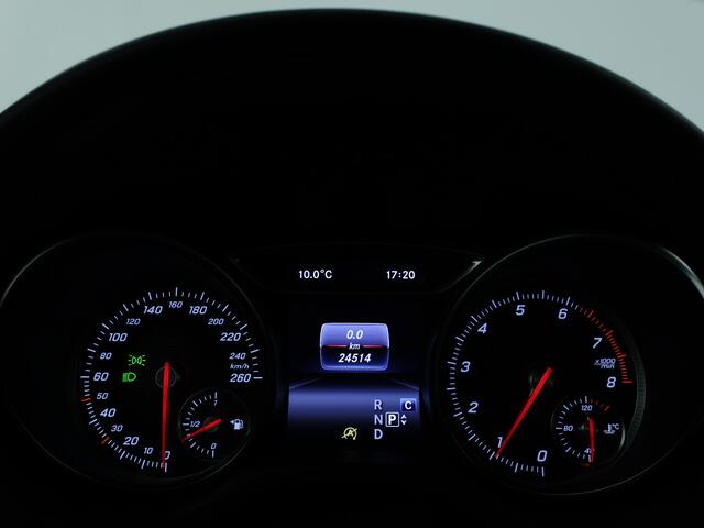 Mercedes-Benz CLA-KLASSE 180 Business Solution AMG | Panoramadak | Camera | Stoelverwarming |