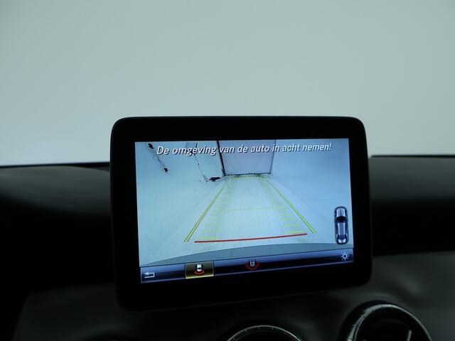 Mercedes-Benz CLA-KLASSE 180 Business Solution AMG | Panoramadak | Camera | Stoelverwarming |