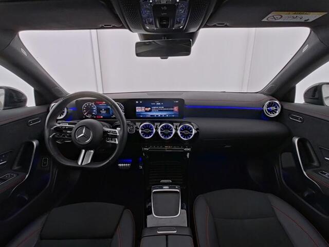 Mercedes-Benz CLA-KLASSE 250 e AMG Line FACELIFT 18"/Panoramadak/Matrix LED/360 camera/Dodehoek/Stoel + stuurverwarming/Apple Carplay & Android Auto