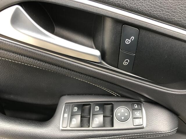 Mercedes-Benz CLA-KLASSE Shooting Brake 180 d Automaat Navi/Leer/Sp.stoelen/Cruise/Climate