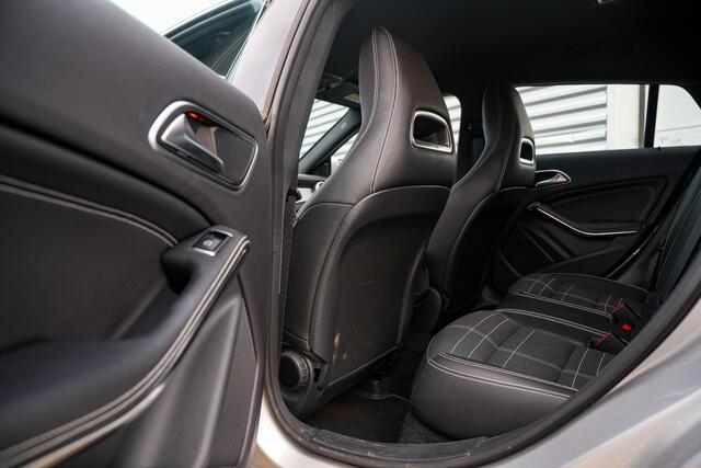 Mercedes-Benz CLA-KLASSE Shooting Brake 200 d Xenon PDC Airco Radio/CD 17''LM