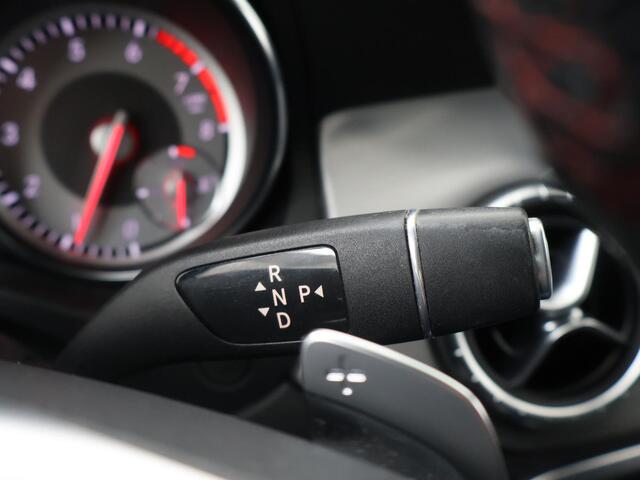 Mercedes-Benz CLA-KLASSE Shooting Brake 180 Ambition | Automaat | Multifunctioneel stuurwiel | Flippers | Automatische verlichting | Bluetooth | Spraakbediening | Navi FullMap | Parkeersensoren | Dynamic Select | Automatische achterklep | Deurvergrendeling | Lm18'' |