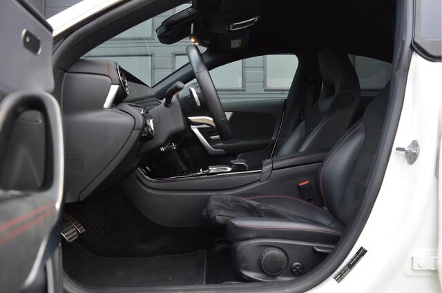 Mercedes-Benz CLA-KLASSE 180 Business Solution AMG | ORG. NL | CAMERA |