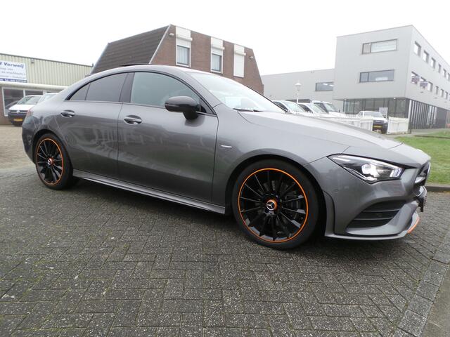 Mercedes-Benz CLA-KLASSE 220 4MATIC Orange Art Edition Pano,Burmester,Stoelverw,Sfeer,Enz