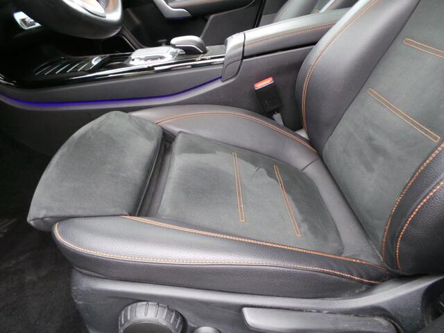 Mercedes-Benz CLA-KLASSE 220 4MATIC Orange Art Edition Pano,Burmester,Stoelverw,Sfeer,Enz