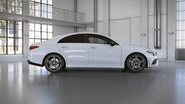 Mercedes-Benz CLA-KLASSE 250 e AMG Line | Panoramadak | Night pakket |