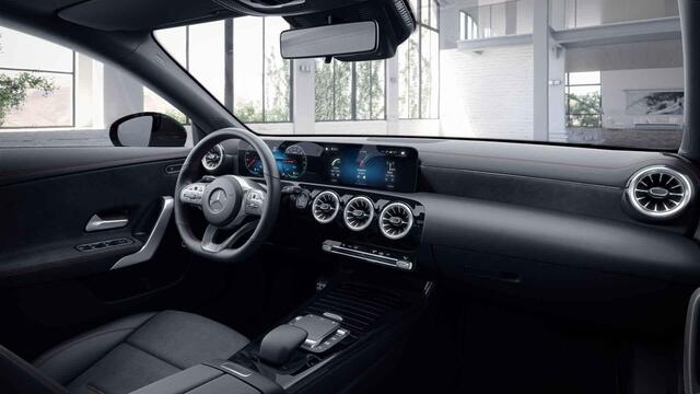 Mercedes-Benz CLA-KLASSE 250 e AMG Line | Panoramadak | Night pakket |