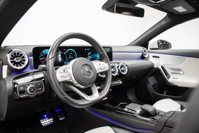 Mercedes-Benz CLA-KLASSE 180 Business Solution | Pano| Unieke Bekleding
