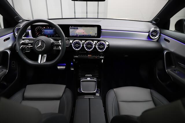 Mercedes-Benz CLA-KLASSE 250e AMG | 218PK | Pano | Keyles-go | Sfeerverlichting | Burmester | Distronic | Leder | Led | 2023.