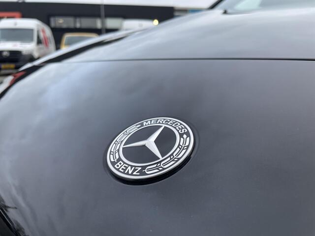 Mercedes-Benz CLA-KLASSE 180 Shooting Brake | AMG | Keyless | Sfeerverlichting