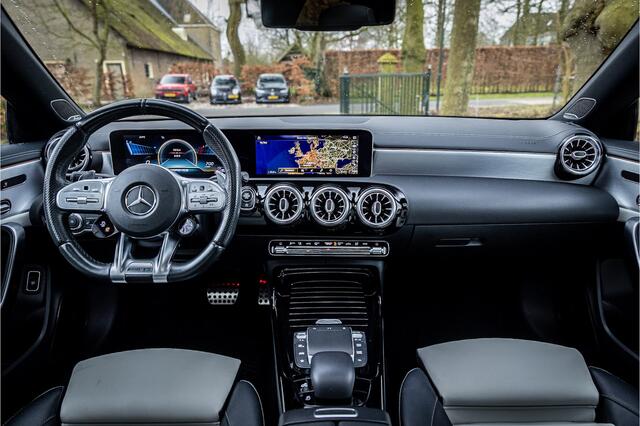 Mercedes-Benz CLA-KLASSE Shooting Brake AMG 35 4MATIC Premium Magno Grey Akrapovic Burmester Panorama Night