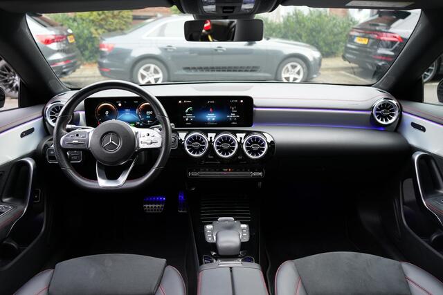 Mercedes-Benz CLA-KLASSE 250 e MAGNO AMG | SFEER | 45S | PANO | CAMERA | CARPLAY