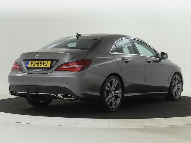 Mercedes-Benz CLA-KLASSE 180 Business Solution | Trekhaak | Navigatie | Camera | Stoelverwarming |