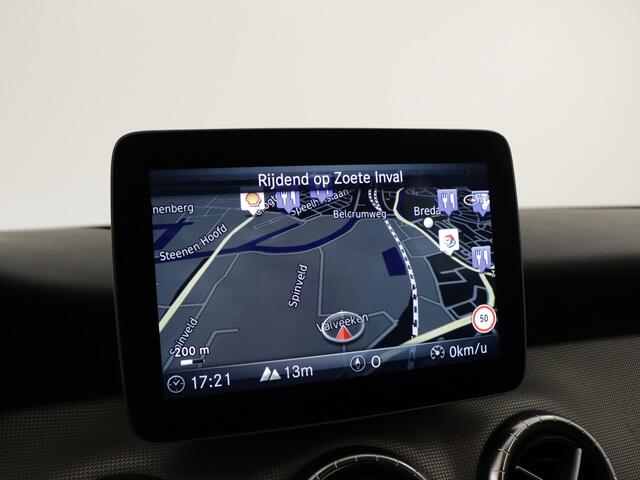 Mercedes-Benz CLA-KLASSE 180 Business Solution | Trekhaak | Navigatie | Camera | Stoelverwarming |
