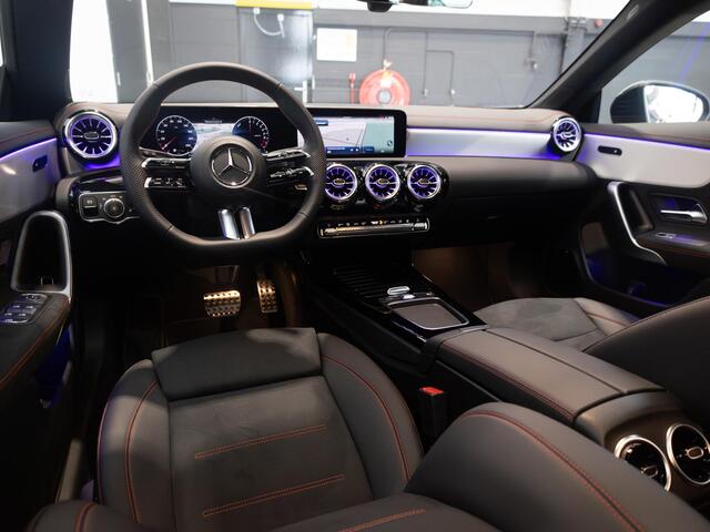 Mercedes-Benz CLA-KLASSE Shooting Brake 250 e AMG Line Panorama dak