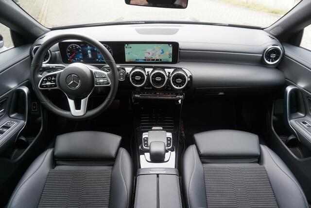 Mercedes-Benz CLA-KLASSE Shooting Brake 180 Buss.Solution Progressive 18Inch Widescreen Comf.stoelen.