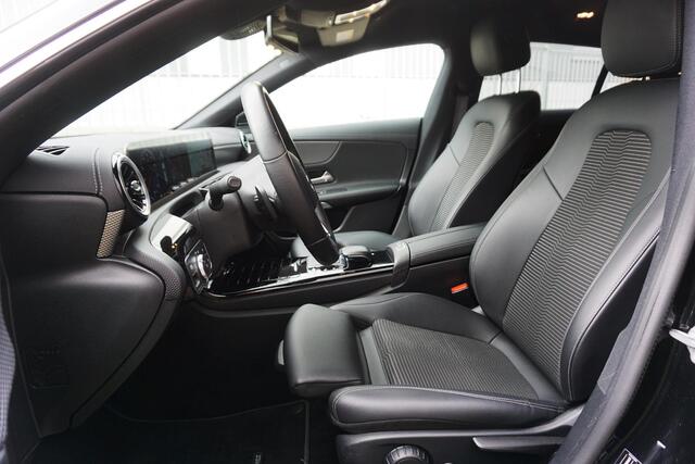 Mercedes-Benz CLA-KLASSE Shooting Brake 180 Buss.Solution Progressive 18Inch Widescreen Comf.stoelen.