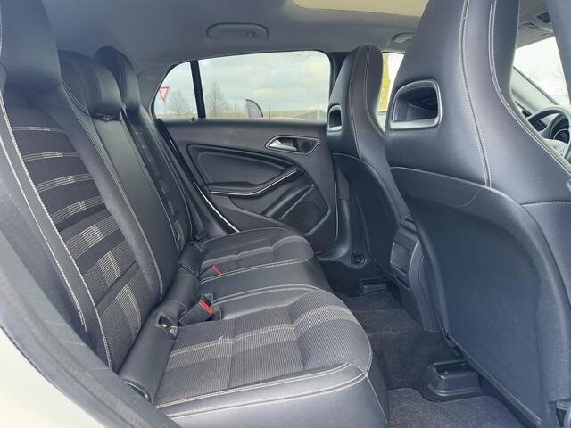 Mercedes-Benz CLA-KLASSE Shooting Brake 180 Prestige 2e Eigenaar,Navi,Airco,Cruise,Schuif Kanteldak,Camera,LM Velgen,PDC Voor en Achter,APK tot 08-2025