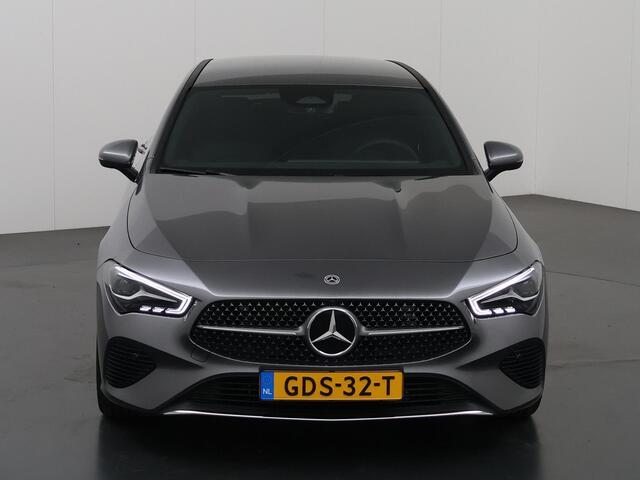 Mercedes-Benz CLA-KLASSE Shooting Brake 180 Star Edition Luxury Line | Keyless Entry | Sfeerverlichting | Elektrische Kofferklep | Stoelverwarming | Achteruitrijcamera |