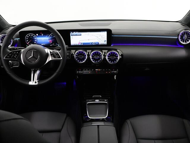 Mercedes-Benz CLA-KLASSE Shooting Brake 180 Star Edition Luxury Line | Keyless Entry | Sfeerverlichting | Elektrische Kofferklep | Stoelverwarming | Achteruitrijcamera |