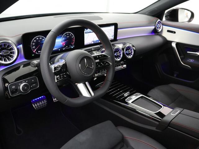 Mercedes-Benz CLA-KLASSE Shooting Brake 180 Star Edition AMG Night | Panoramadak | Multibeam led | Dodehoek assistent | Keyless Go |