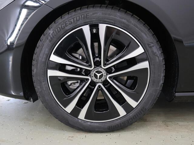 Mercedes-Benz CLA-KLASSE Shooting Brake 180 Star Edition Luxury Line 18 inch LM velgen | Getinte ramen | Led verlichting | Facelift type