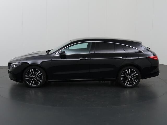 Mercedes-Benz CLA-KLASSE Shooting Brake 180 Star Edition Luxury Line 18 inch LM velgen | Getinte ramen | Led verlichting | Facelift type