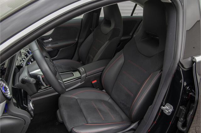 Mercedes-Benz CLA-KLASSE 250 e AMG Facelift, Distronic, Trekhaak, Widescreen, Sfeerverlichting, Hybrid 2024