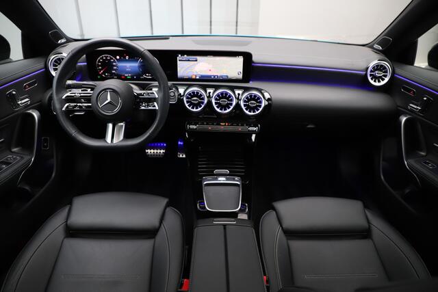 Mercedes-Benz CLA-KLASSE 250 e AMG | Head-up | Keyles-go | Burmester | Sfeerverlichting | Multi-beam | ACC | Leder | Stuurverwarming | Pano | 2023.