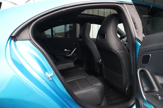Mercedes-Benz CLA-KLASSE 250 e AMG | Head-up | Keyles-go | Burmester | Sfeerverlichting | Multi-beam | ACC | Leder | Stuurverwarming | Pano | 2023.
